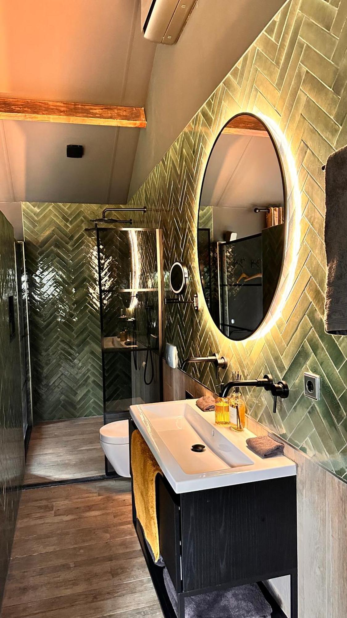 Wellness Tuin - Ultieme Partner Beleving - St Hubertus Suite Met Jacuzzi ,Openhaard, Prive Hottub En Prive Sauna In Jachthut Stijl 호스트 외부 사진